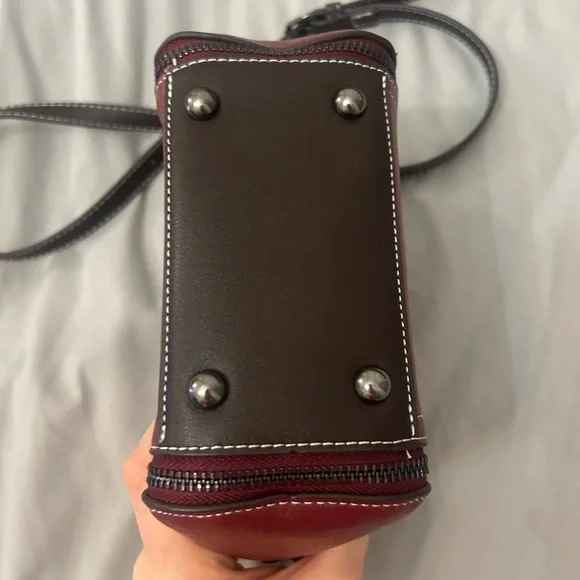 Metal Strap Zipper Crossbody Bag - Picture 5 of 11